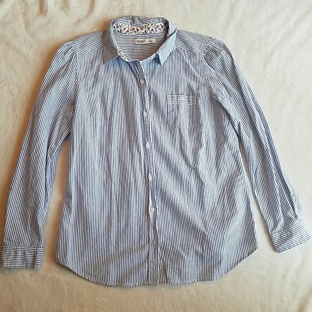 Old Navy. Button-down shirt with 3/4 sleeves